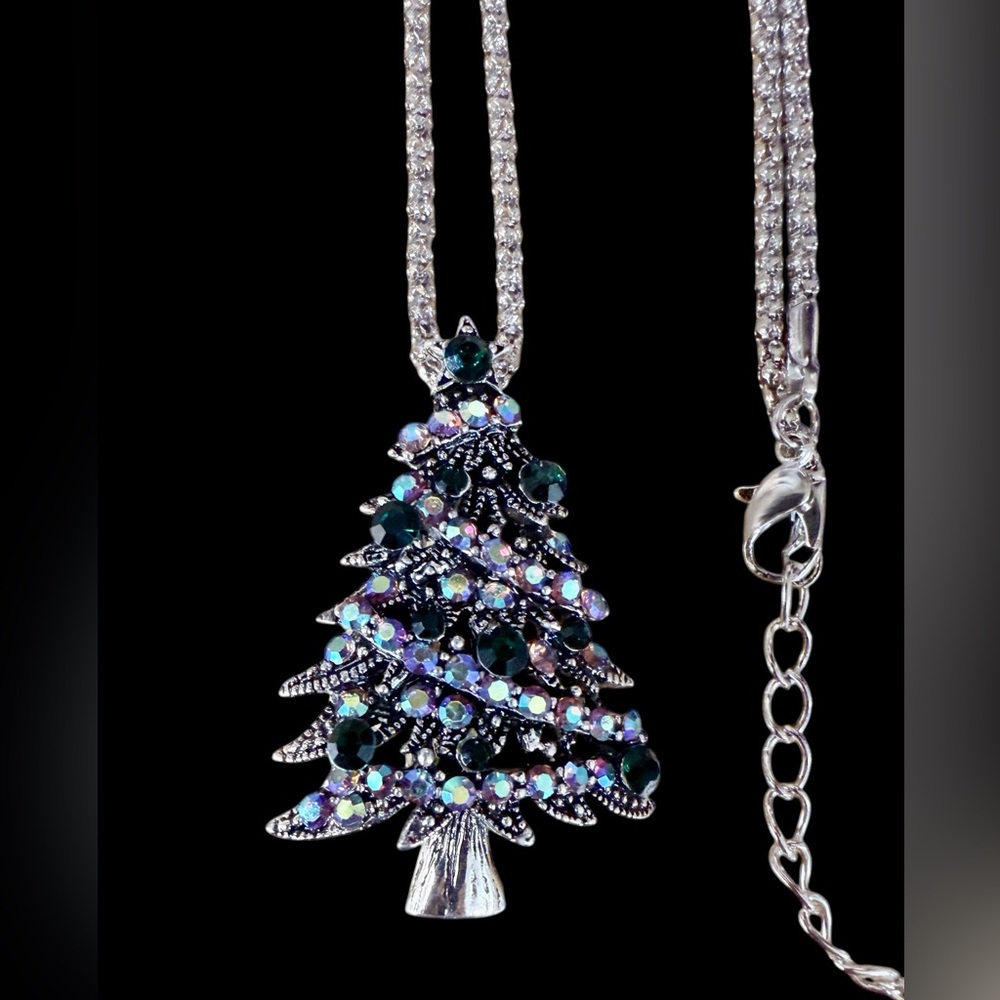 Betsey Johnson Silver and Green Christmas Tree Necklace